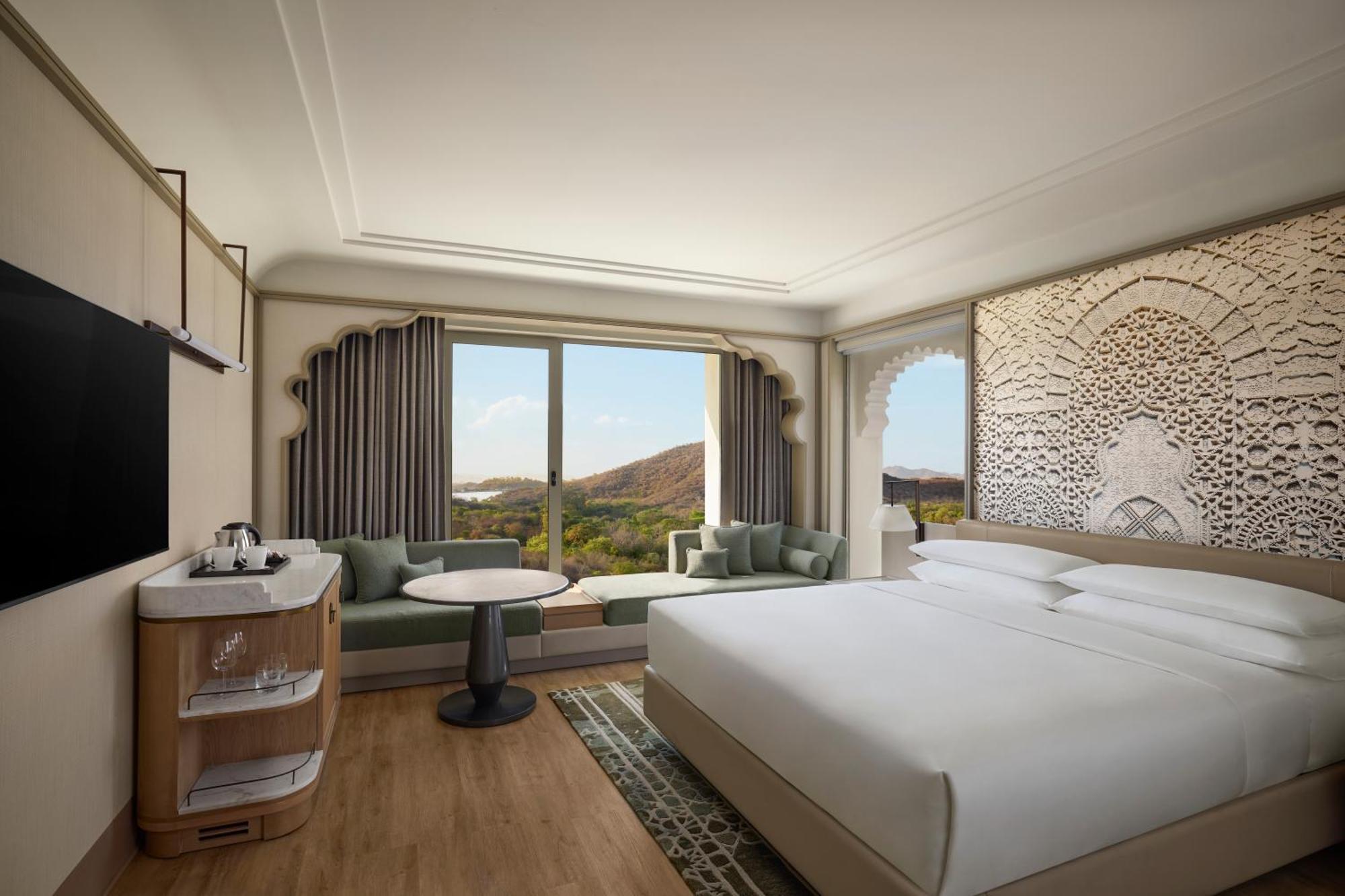 Marriott Hotel *